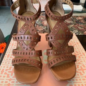 Gianni Bini leather platform heels, size 8, great condition